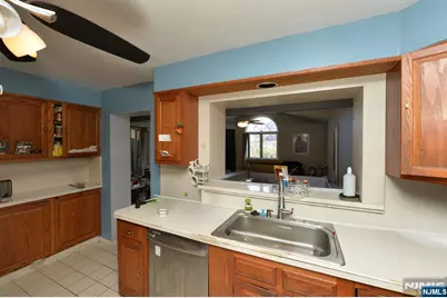 25-29 Urban Place, Fair Lawn, NJ 07410 - Photo 8