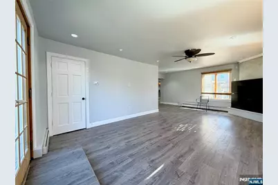 227 Washington Avenue, Hackensack, NJ 07601 - Photo 10