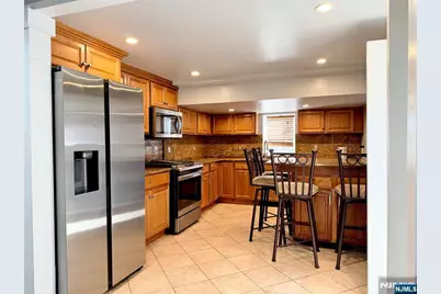 227 Washington Avenue, Hackensack, NJ 07601 - Photo 4