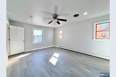 227 Washington Avenue, Hackensack, NJ 07601 - Photo 18