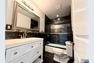 227 Washington Avenue, Hackensack, NJ 07601 - Photo 24