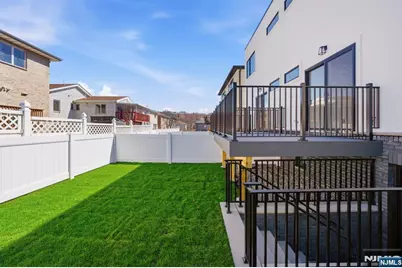 211 E Harriet Avenue A #A, Palisades Park, NJ 07650 - Photo 44