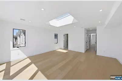 211 E Harriet Avenue A #A, Palisades Park, NJ 07650 - Photo 24