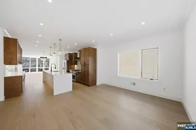 211 E Harriet Avenue A #A, Palisades Park, NJ 07650 - Photo 14