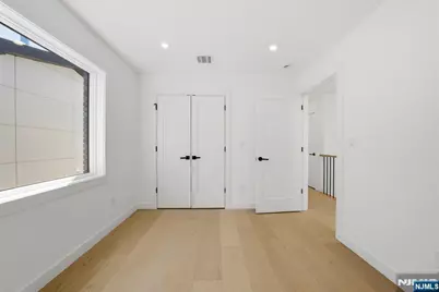 211 E Harriet Avenue B #B, Palisades Park, NJ 07650 - Photo 30