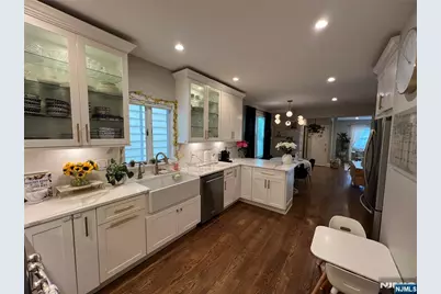 33 Claremont Avenue, Montclair, NJ 07042 - Photo 8