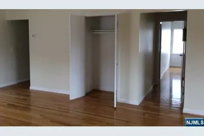 64 Renaissance Drive 2 #2, Clifton, NJ 07013 - Photo 4