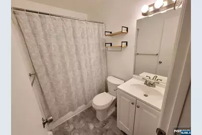 2004 Hawthorne Lane, Mahwah, NJ 07430 - Photo 6