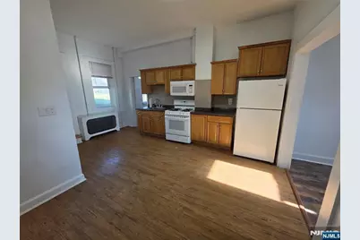 207 Westervelt Place 1 #1, Lodi, NJ 07644 - Photo 6