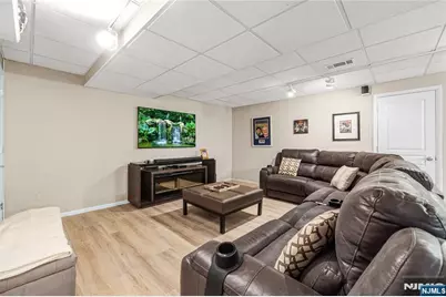 89 Fisher Road, Mahwah, NJ 07430 - Photo 32