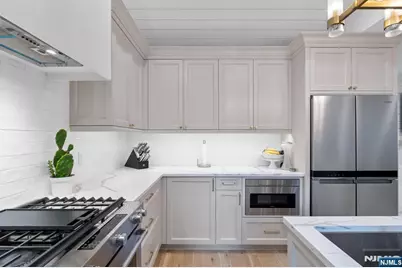 395 Colonial Boulevard, Washington Township, NJ 07676 - Photo 16