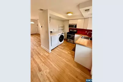 130 Glenbrook Parkway 4D #4D, Englewood, NJ 07631 - Photo 2