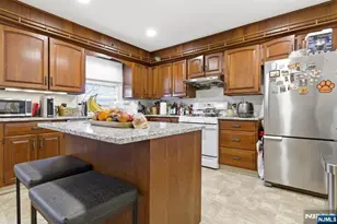 90 Cortland Pl Flr 2, Tenafly, NJ 07670 - Photo 6