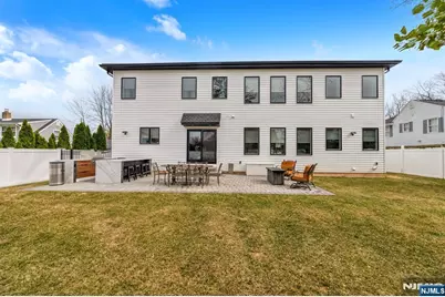 495 Wilson Avenue, Paramus, NJ 07652 - Photo 50