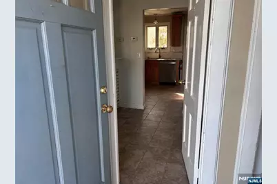 58 Buena Vista Avenue 1 #1, Hawthorne, NJ 07506 - Photo 2