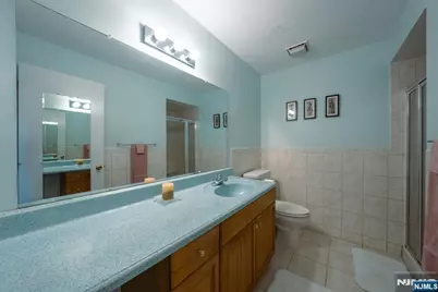 208 Federal Hill Road, Pompton Lakes, NJ 07442 - Photo 18