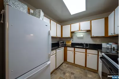 208 Federal Hill Road, Pompton Lakes, NJ 07442 - Photo 6