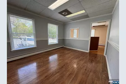 88 W Ridgewood 1R #1R, Ridgewood, NJ 07450 - Photo 2