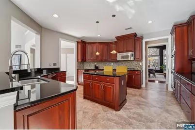 16 Baxter Lane, West Orange Township, NJ 07052 - Photo 8