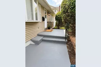 32 Beechwood Road, Cresskill, NJ 07626 - Photo 10