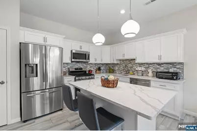 165 Lakeside Road 8 #8, West Milford, NJ 07421 - Photo 4