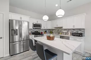 165 Lakeside Road 8, West Milford, NJ 07421 - Photo 4