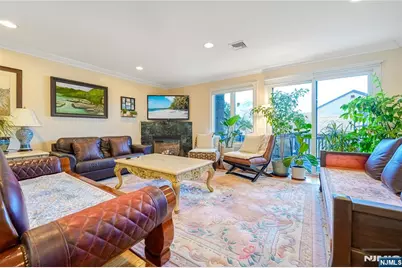 46A Homestead A #A, Palisades Park, NJ 07650 - Photo 4