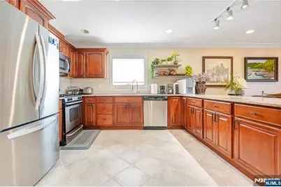 46A Homestead A #A, Palisades Park, NJ 07650 - Photo 12