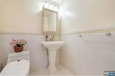 46A Homestead A #A, Palisades Park, NJ 07650 - Photo 10
