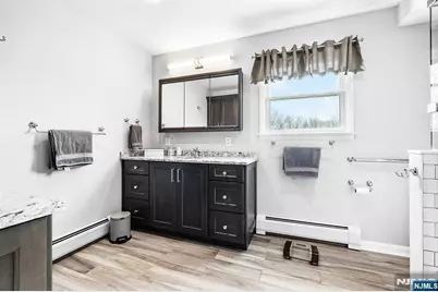 50 Hilltop Terrace, Bloomingdale, NJ 07403 - Photo 18