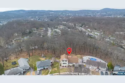 50 Hilltop Terrace, Bloomingdale, NJ 07403 - Photo 2