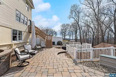 50 Hilltop Terrace, Bloomingdale, NJ 07403 - Photo 36