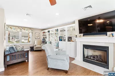 50 Hilltop Terrace, Bloomingdale, NJ 07403 - Photo 6