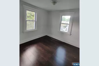 282 N Prospect Avenue, Bergenfield, NJ 07621 - Photo 14