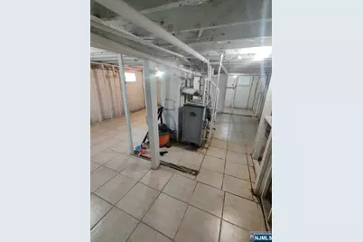 282 N Prospect Avenue, Bergenfield, NJ 07621 - Photo 16