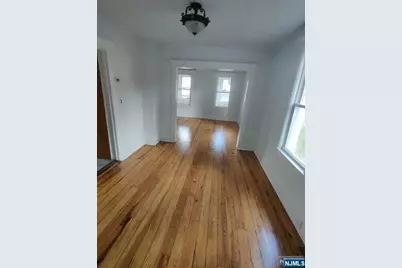 282 N Prospect Avenue, Bergenfield, NJ 07621 - Photo 4