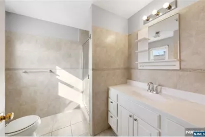 196 Sanford Avenue 2 #2, Kearny, NJ 07032 - Photo 4