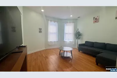 261 Maple Street 2 #2, Kearny, NJ 07032 - Photo 4
