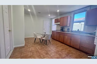 261 Maple Street 2 #2, Kearny, NJ 07032 - Photo 6