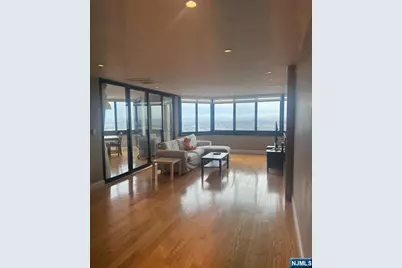 1265 15th Street 17A #17A, Fort Lee, NJ 07024 - Photo 4