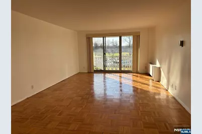 2100 Linwood Avenue 2G #2G, Fort Lee, NJ 07024 - Photo 14