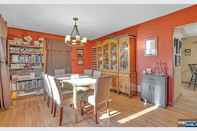 60 Westview Drive, Bergenfield, NJ 07621 - Photo 2