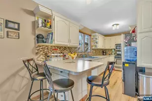 60 Westview Dr, Bergenfield, NJ 07621 - Photo 4