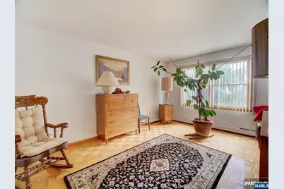 16 Oldis Street, Rochelle Park Township, NJ 07662 - Photo 20