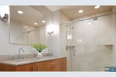 600 12th Street 903 #903, Palisades Park, NJ 07650 - Photo 2