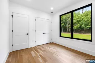 452 Oregon St, Paramus, NJ 07652 - Photo 8