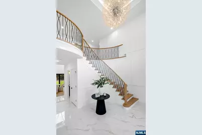 452 Oregon Street, Paramus, NJ 07652 - Photo 22