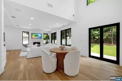 452 Oregon Street, Paramus, NJ 07652 - Photo 10