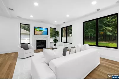 452 Oregon Street, Paramus, NJ 07652 - Photo 12