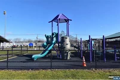 297 Fencsak Avenue, Elmwood Park, NJ 07407 - Photo 26